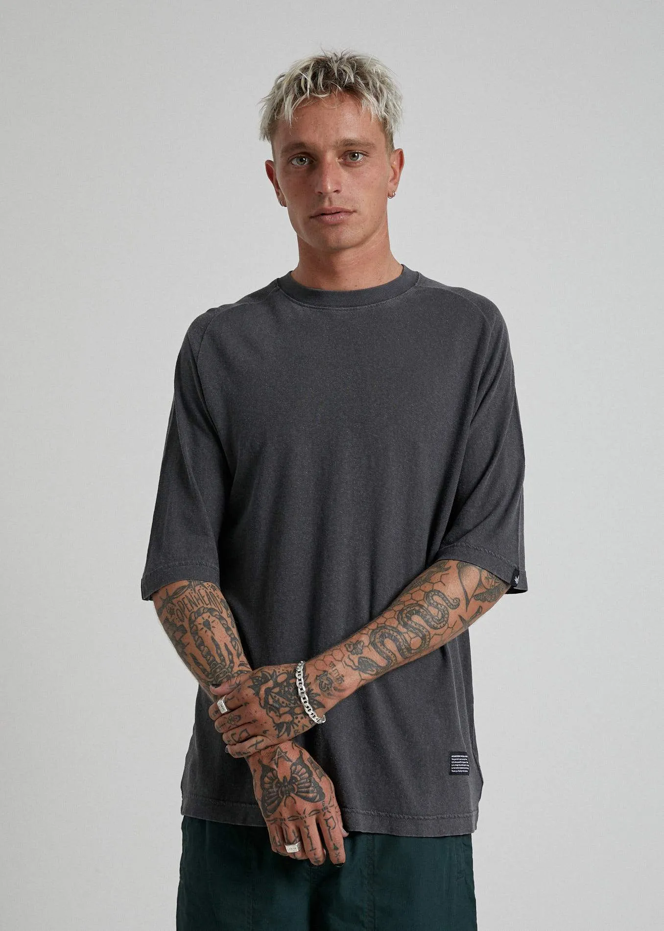 Afends Mens Raw - Hemp Raglan Tee - Stone Black