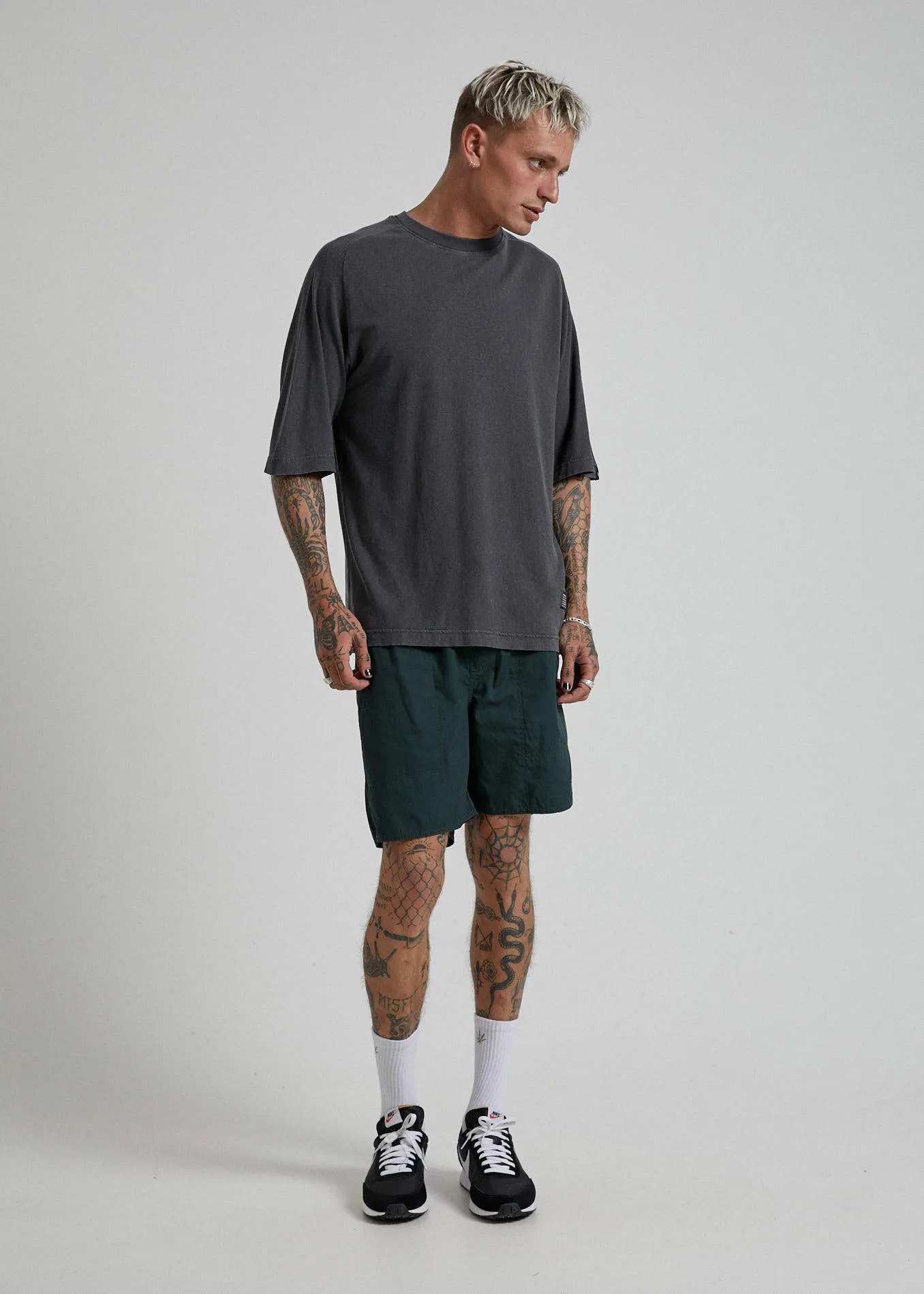 Afends Mens Raw - Hemp Raglan Tee - Stone Black