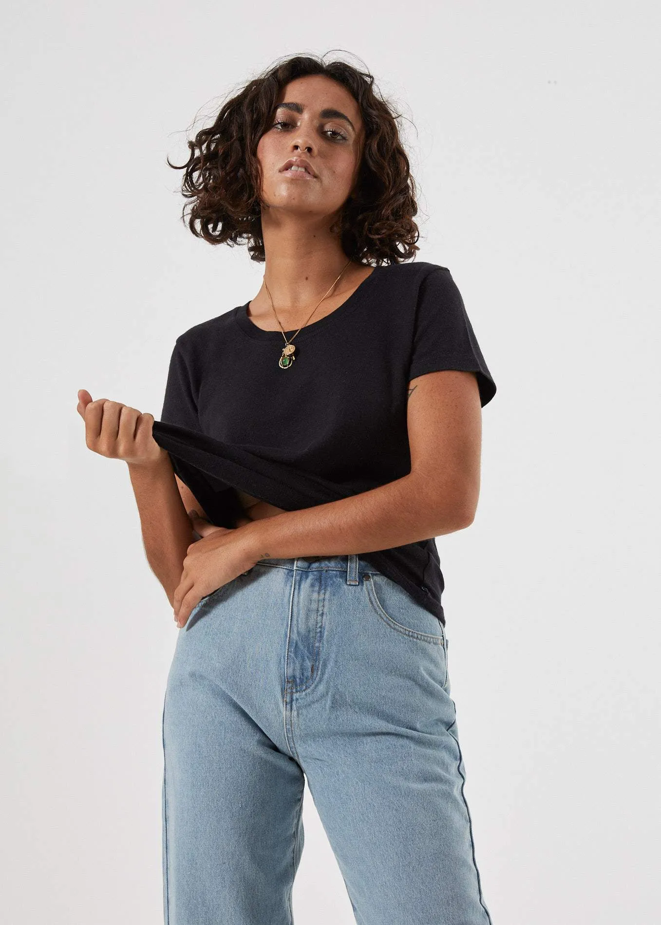 Afends Womens Hemp Basics - Standard Fit Tee 1.0