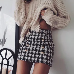 Buttoned high waist check skirt