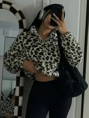 Ivyshape | Cozy Leopard Print Hoodie for Winter