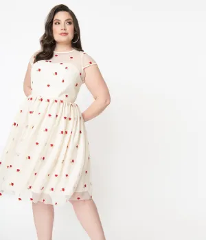 Plus Size 1950s Cream & Red Rose Floral Melissa Swing Dress